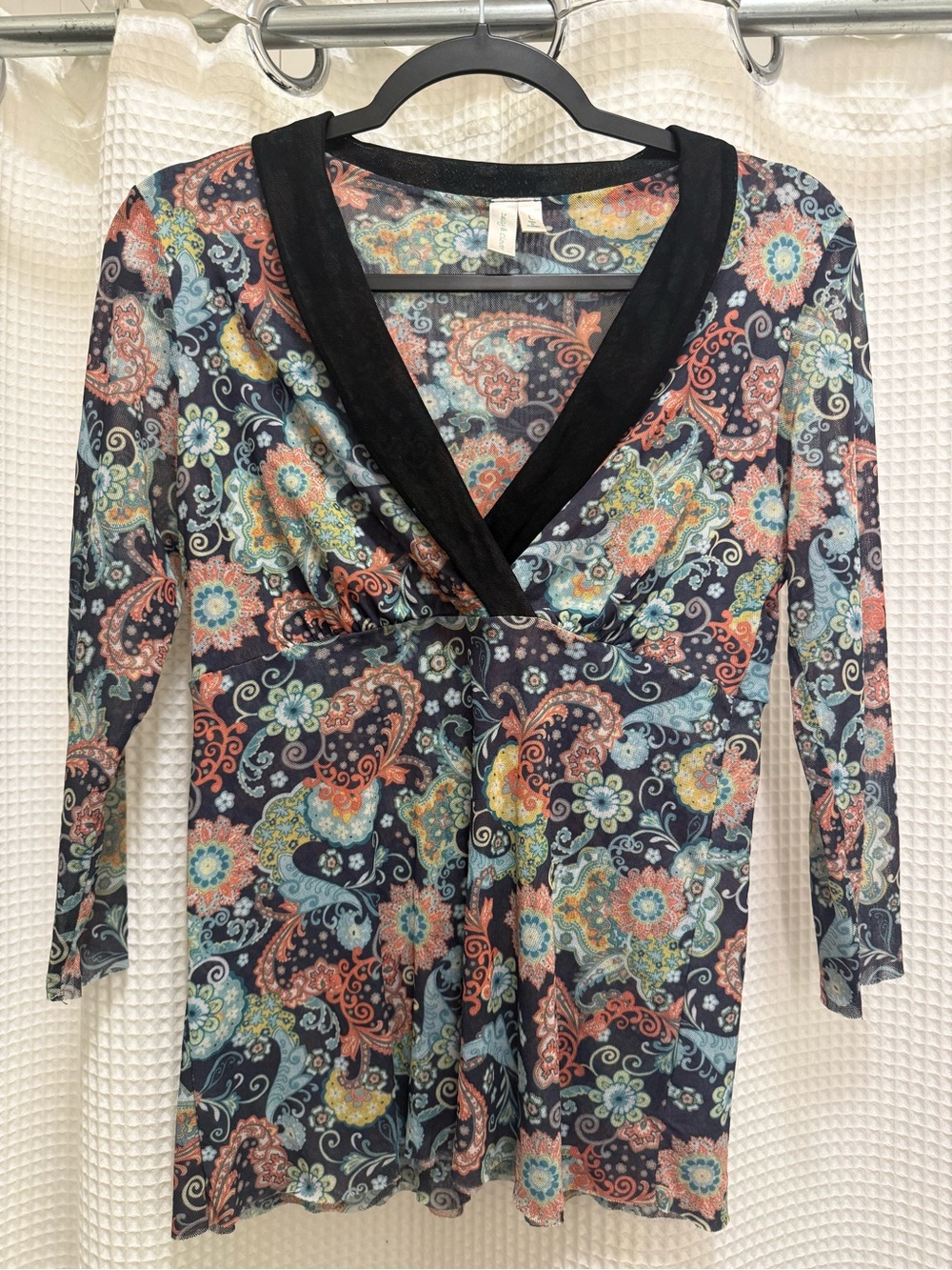 Y2K Psychedelic Daisy V-Neck Mesh Top - size Large